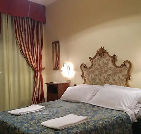 Apartamento Flat In Piazza Duomo Milão